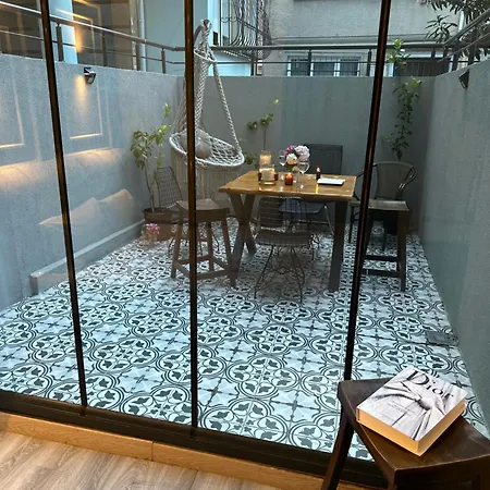 Apartment Ortakoey House *