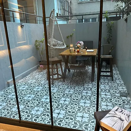 Ortakoey House Apartman