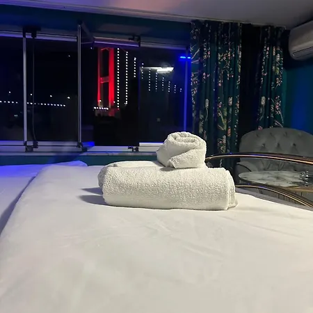 Ortakoey House Apartman *