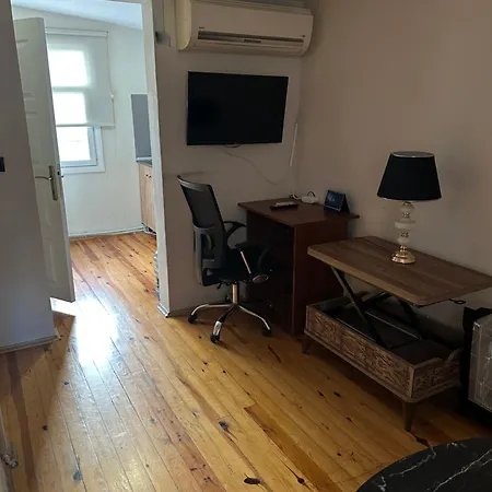 Apartment Ortakoey House *